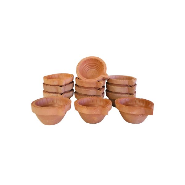 Clay diya with design
